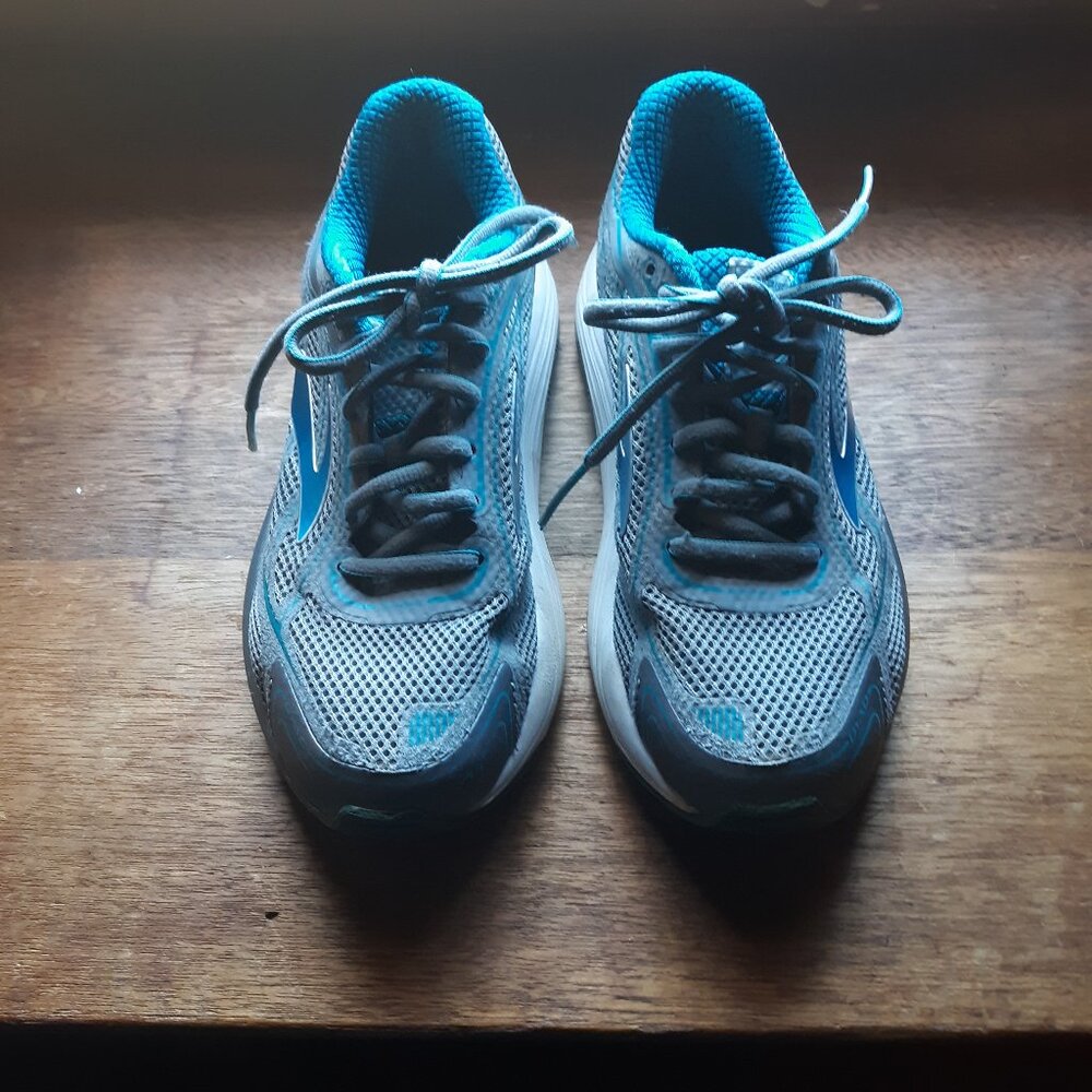 Brooks Dyad Sneakers